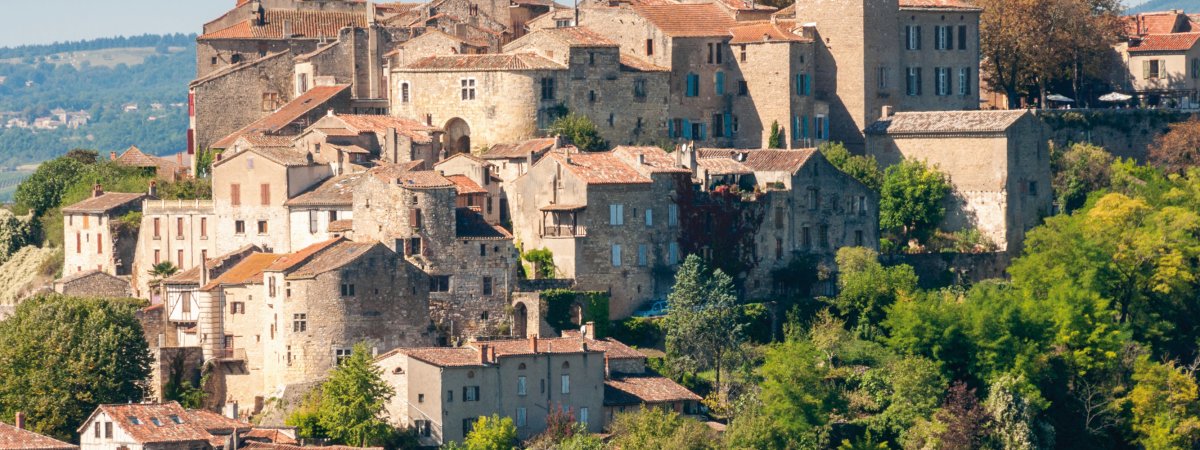 Blick auf Cordes-sur-Ciel © ALCE-fotolia.com