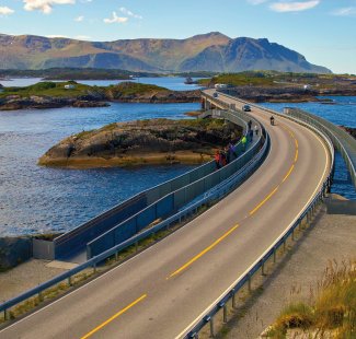 Atlantikstraße © ruzi-fotolia.com